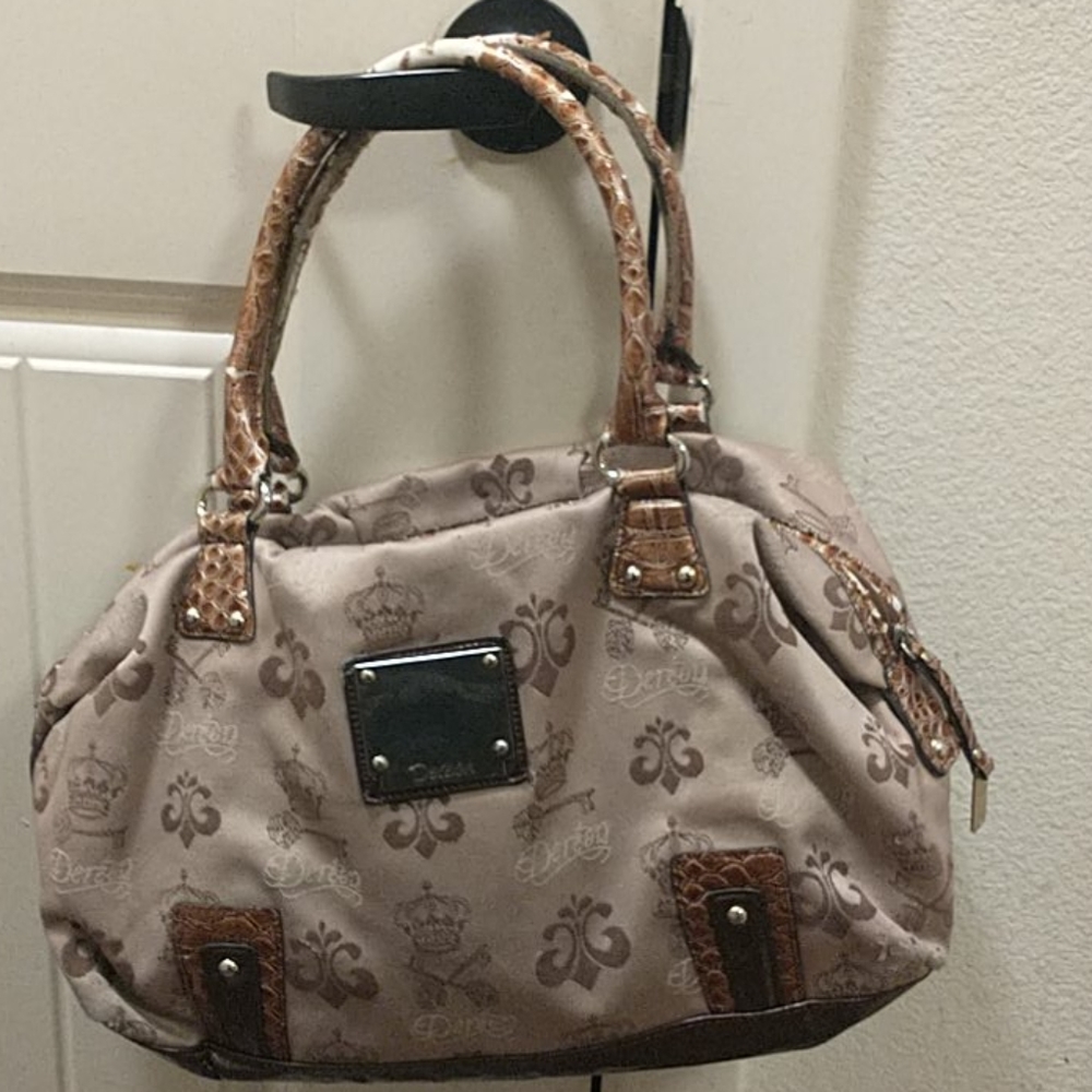 Dereon purse